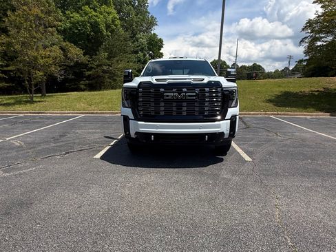 Used 2026 GMC Sierra 3500 Denali Ultimate AWD/4WD image 4