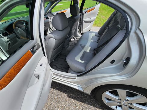 Used 2005 Lexus ES 330 image 10