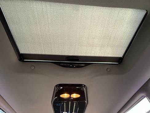 Used 2019 GMC Savana 2500 image 18