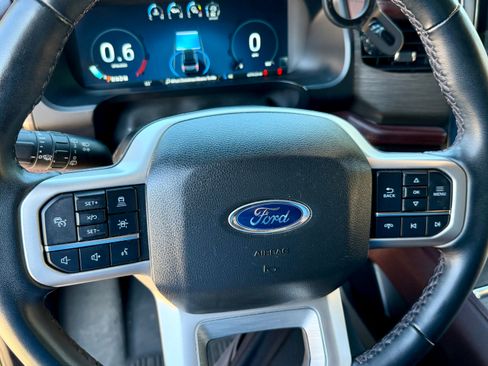 Used 2022 Ford Expedition Max Limited image 15