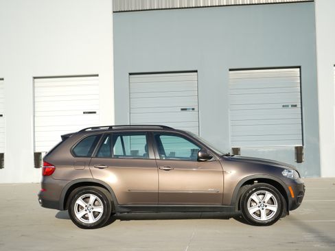 Used 2012 BMW X5 xDrive35i AWD/4WD image 9