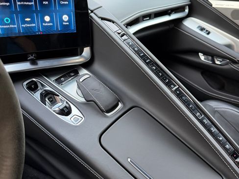 Used 2024 Chevrolet Corvette Z06 image 23