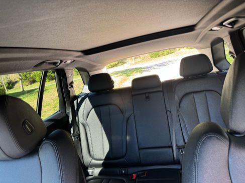 Used 2020 BMW X5 xDrive40i w/ Convenience Package image 11