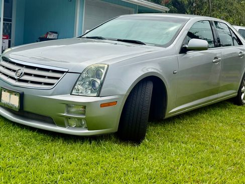 Used 2005 Cadillac STS V8 w/ Preferred Equipment Group RWD image 4