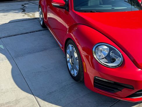 Used 2019 Volkswagen Beetle 2.0T S image 6