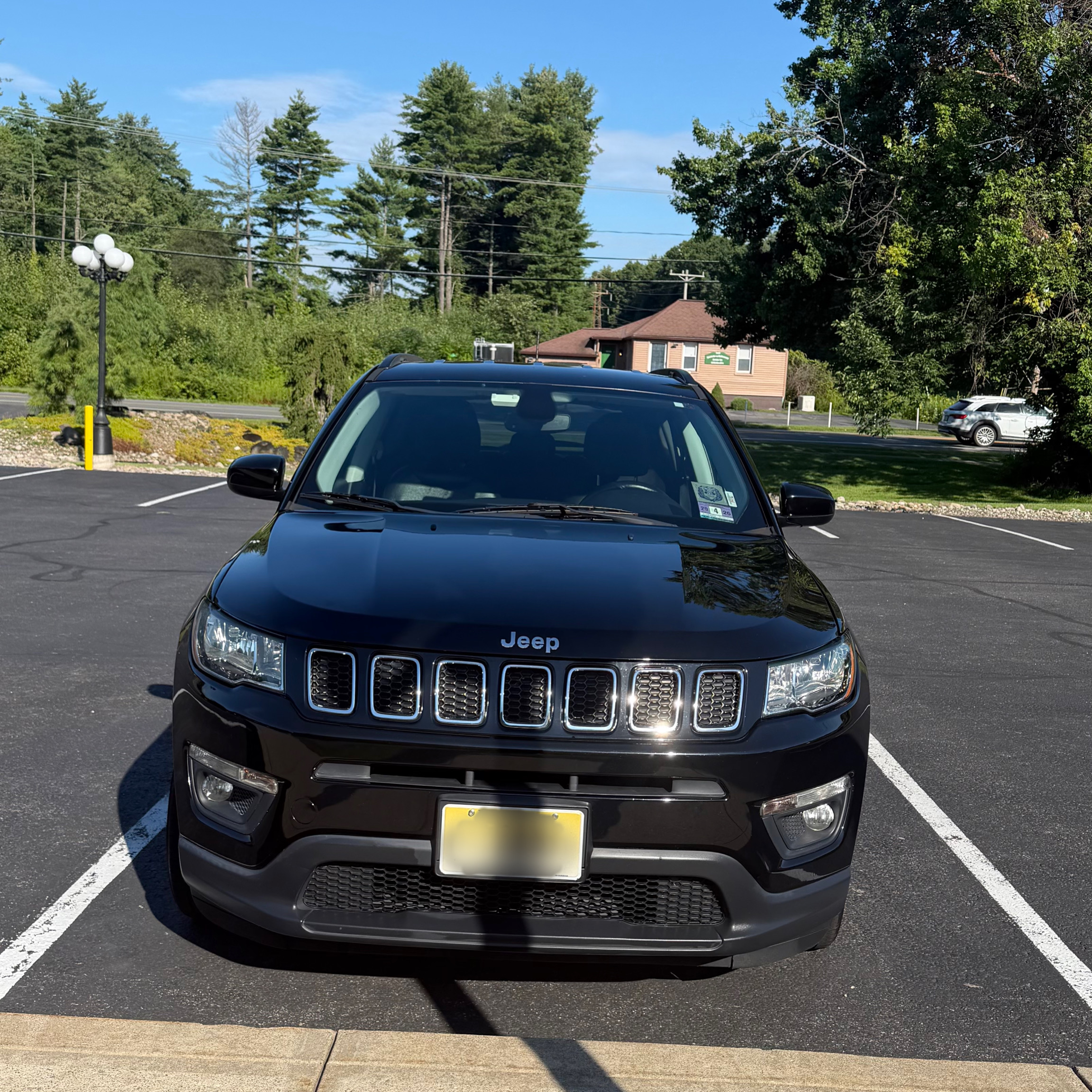 Used 2019 Jeep Compass Latitude w/ Popular Equipment Group FWD image 2