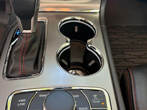 Used 2021 Jeep Grand Cherokee Trailhawk w/ Trailhawk Luxury Group image 16