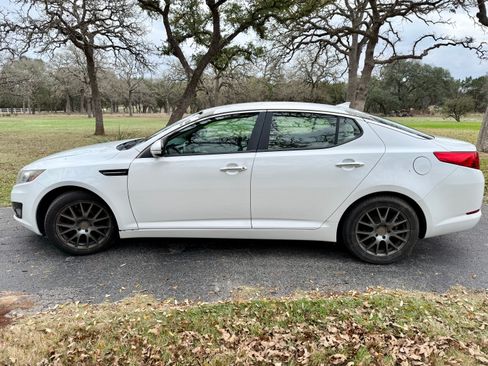 Used 2013 Kia Optima LX image 2
