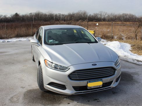 Used 2014 Ford Fusion SE image 5