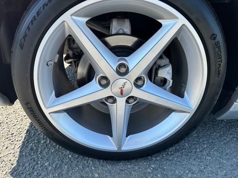 Used 2012 Chevrolet Corvette Convertible RWD image 17