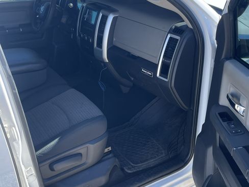 Used 2012 RAM 1500 Classic SLT image 9