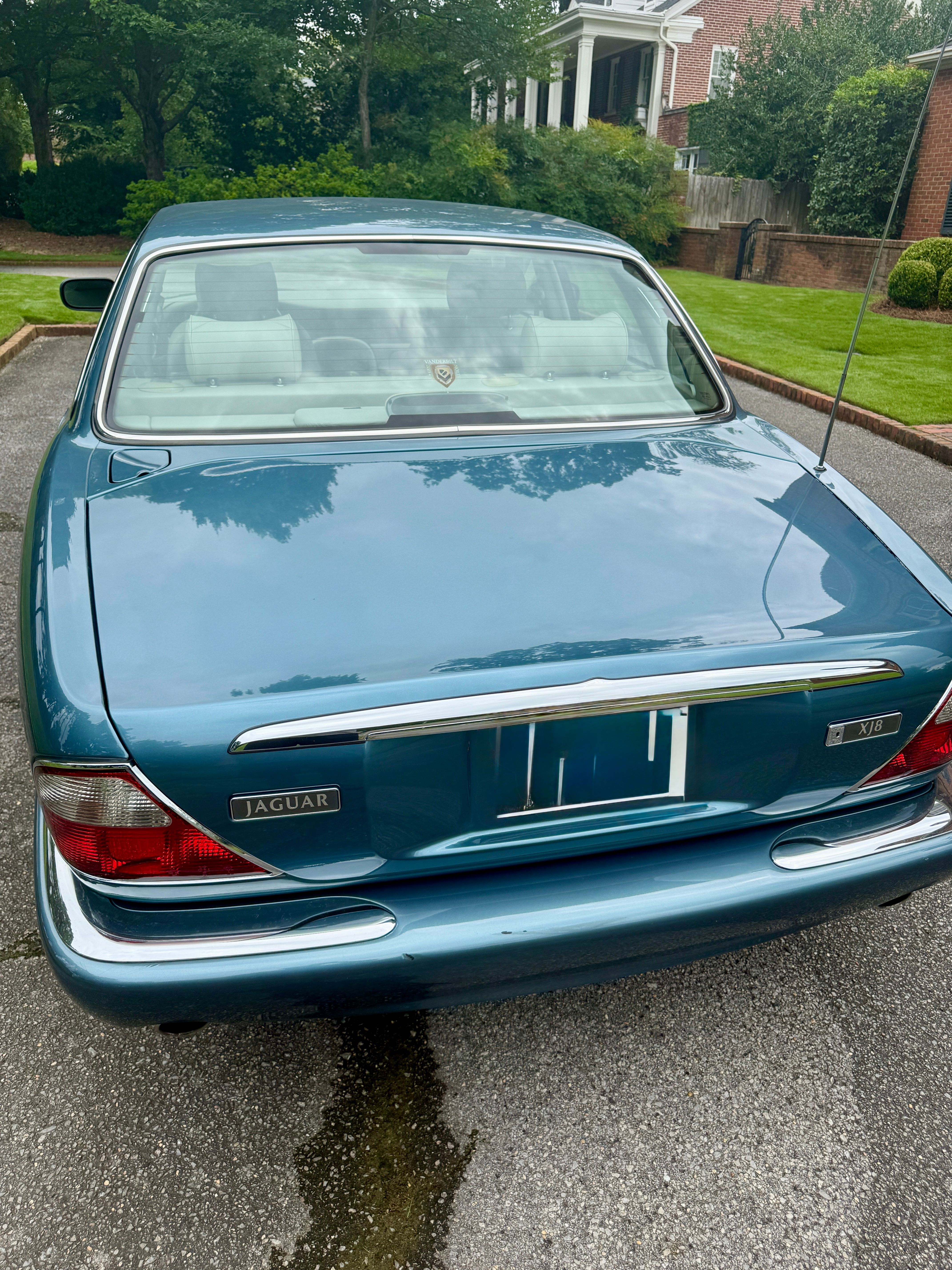 Used 1999 Jaguar XJ8 RWD image 5