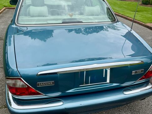Used 1999 Jaguar XJ8 RWD image 5