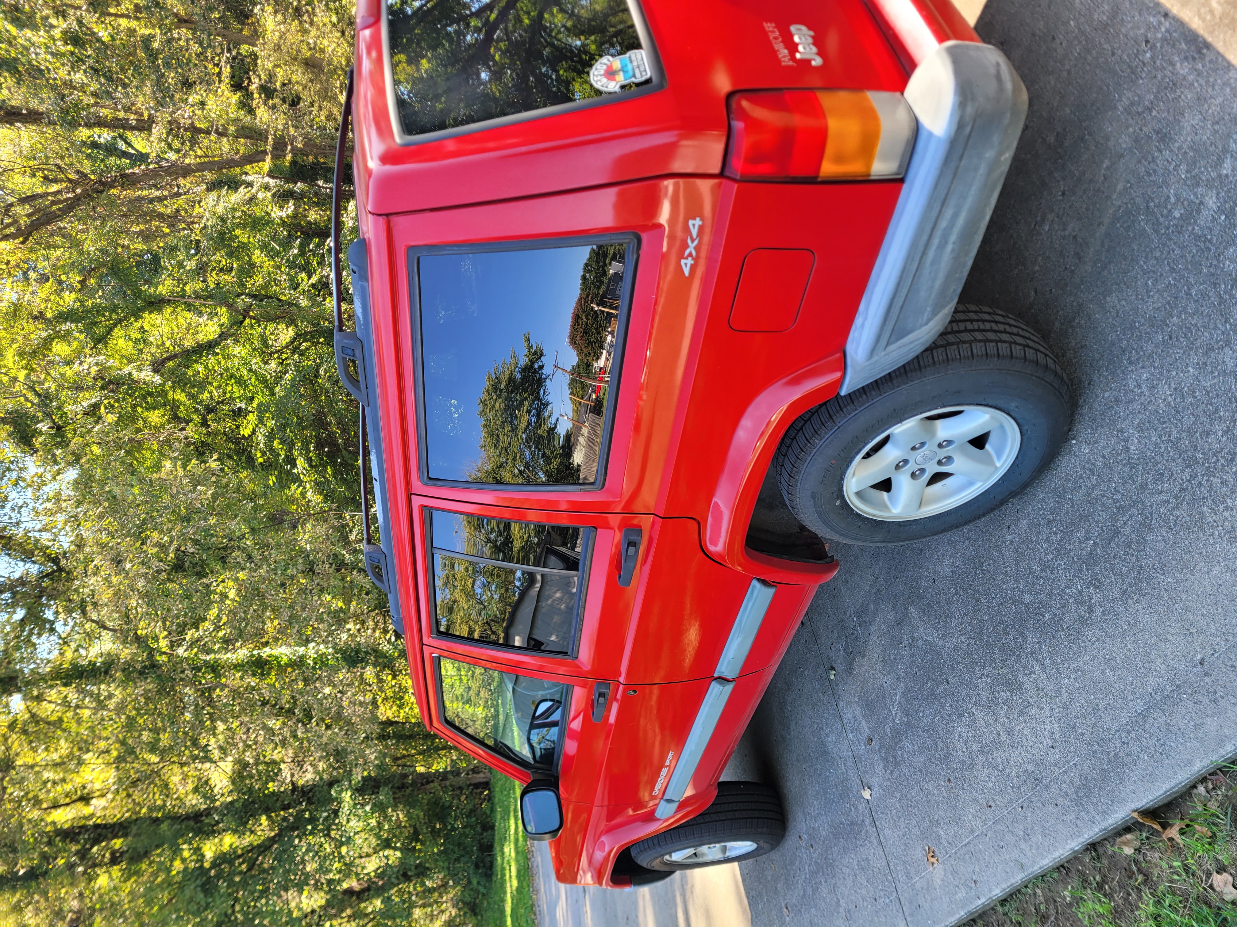 Used 2000 Jeep Cherokee Sport AWD/4WD image 6