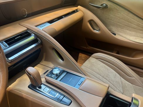 Used 2019 Lexus LC 500 Coupe w/ Sport Package RWD image 10