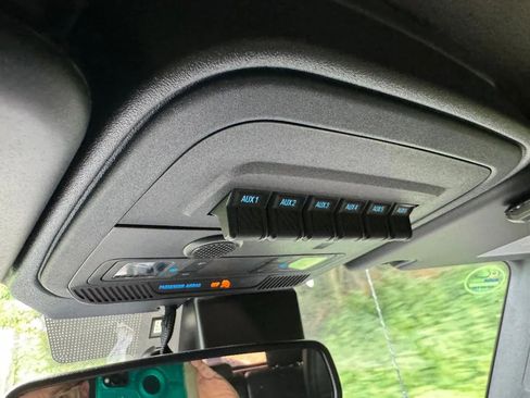 Used 2022 Ford Bronco Wildtrak image 14