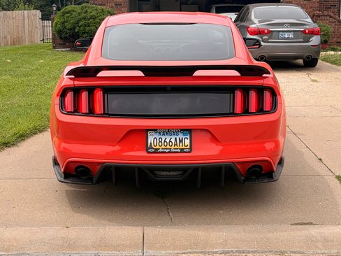 Used 2015 Ford Mustang Coupe w/ Equipment Group 051A RWD image 7