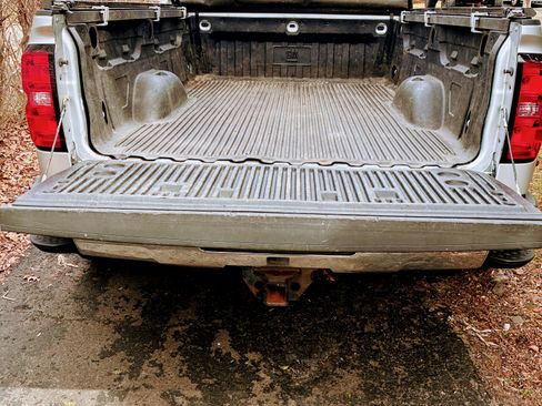 Used 2015 Chevrolet Silverado 3500 W/T image 17