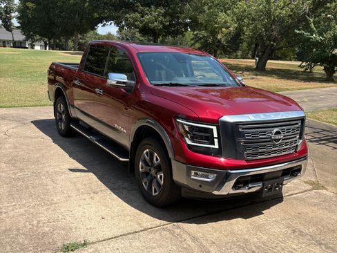 Used 2024 Nissan Titan Platinum Reserve w/ Moonroof Package AWD/4WD image 1