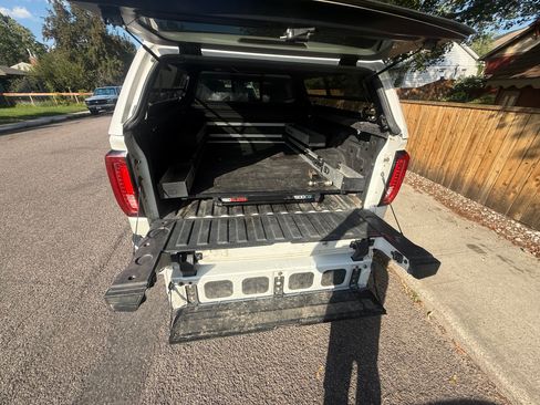 Used 2022 GMC Sierra 1500 Denali image 8