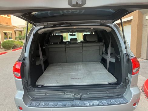Used 2008 Toyota Sequoia Limited w/ Cold Area Pkg RWD image 6