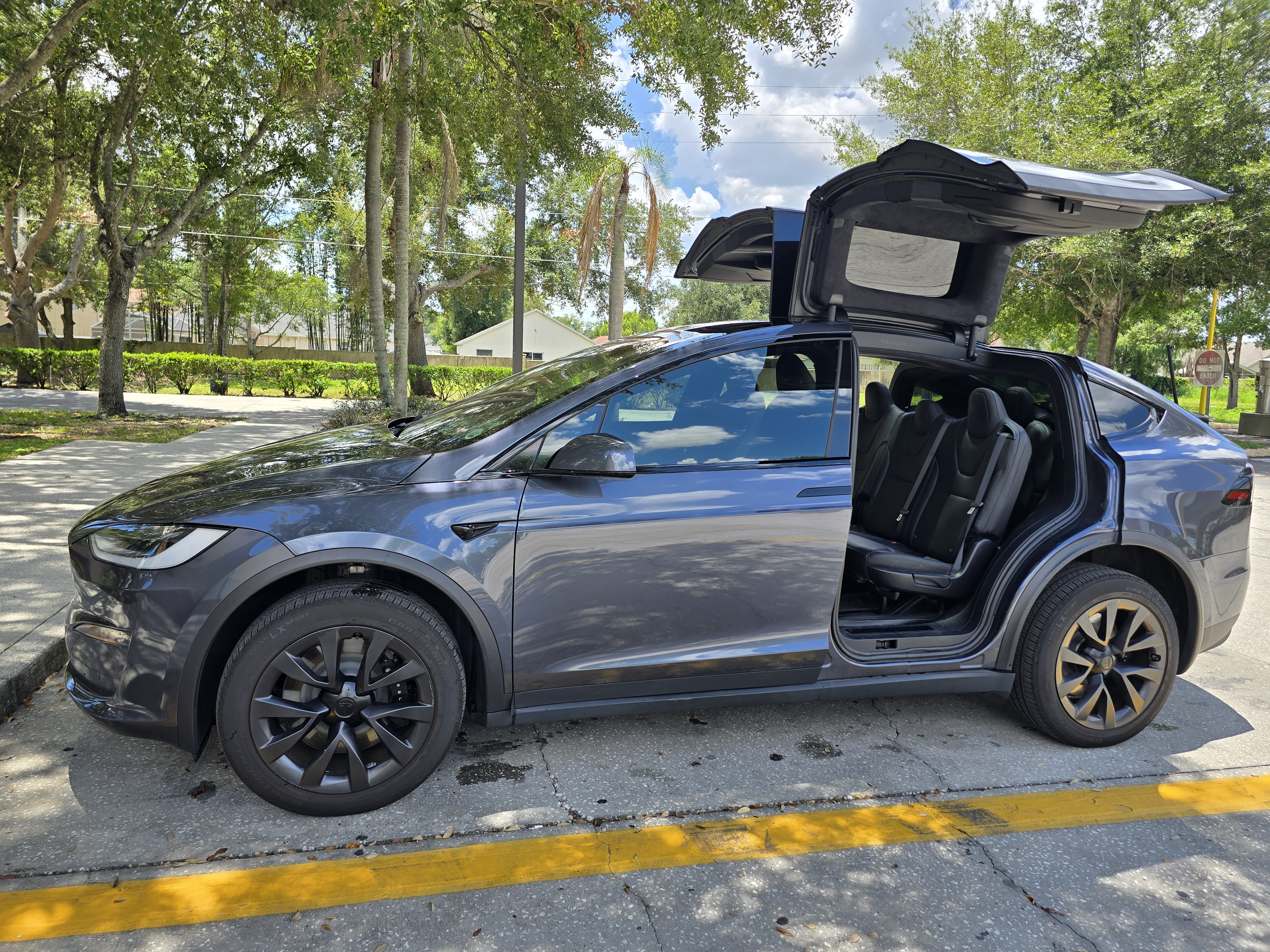 Used 2023 Tesla Model X AWD/4WD image 8