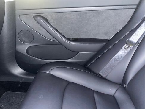 Used 2023 Tesla Model 3 Standard Range image 23