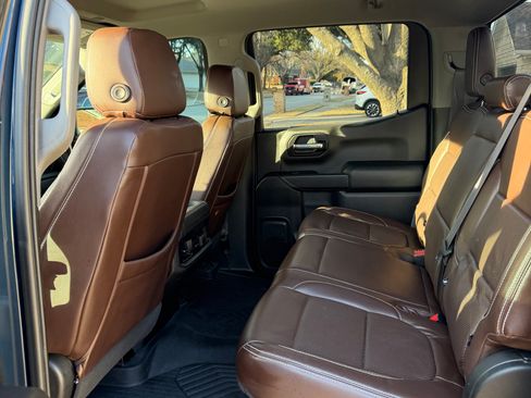 Used 2021 Chevrolet Silverado 1500 LT w/ Z71 Off-Road Package image 10