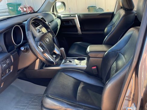 Used 2012 Toyota 4Runner Limited image 11