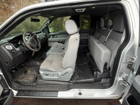 Used 2013 Ford F150 XLT w/ Trailer Tow Pkg image 13