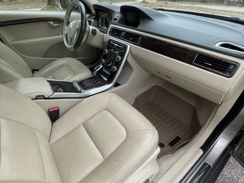 Used 2015 Volvo XC70 T6 Platinum w/ Climate Package image 18