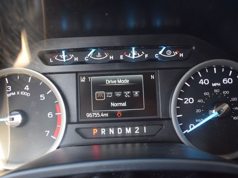 Used 2020 Ford F250 XLT w/ FX4 Off-Road Package image 19