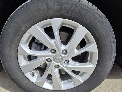 Used 2020 Hyundai Tucson SE w/ Cargo Package image 22