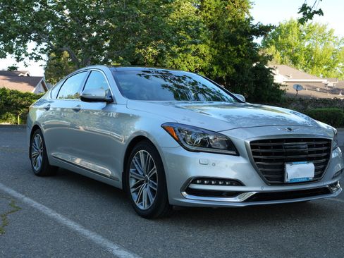 Used 2018 Genesis G80 3.8 w/ Option Group 02 image 8