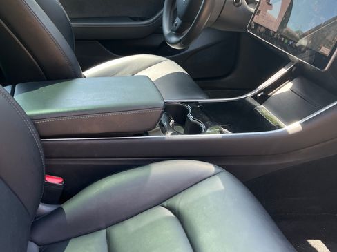 Used 2019 Tesla Model 3 Standard Range Plus RWD image 9