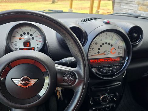 Used 2014 MINI Cooper Countryman image 21