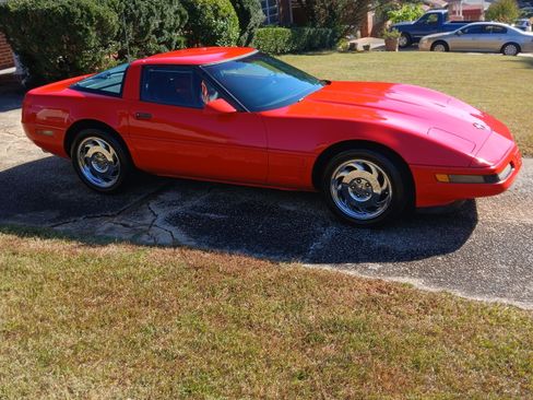 Used 1995 Chevrolet Corvette Coupe RWD image 11