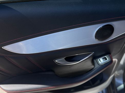 Used 2018 Mercedes-Benz GLC 43 AMG 4MATIC image 29