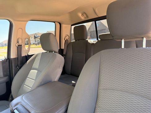 Used 2018 RAM 1500 Classic SLT image 11