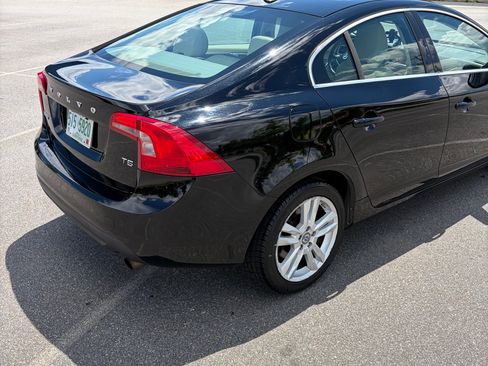 Used 2012 Volvo S60 T5 w/ Climate Pkg FWD image 6