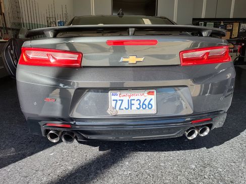 Used 2017 Chevrolet Camaro SS image 11