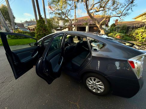 Used 2015 Toyota Prius Prime Advanced image 8