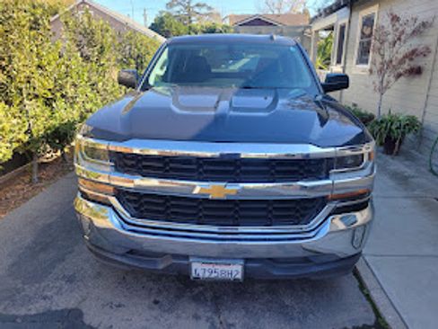 Used 2017 Chevrolet Silverado 1500 LT w/ All Star Edition image 2