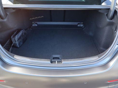 Used 2024 Mercedes-Benz C 300 Sedan image 5