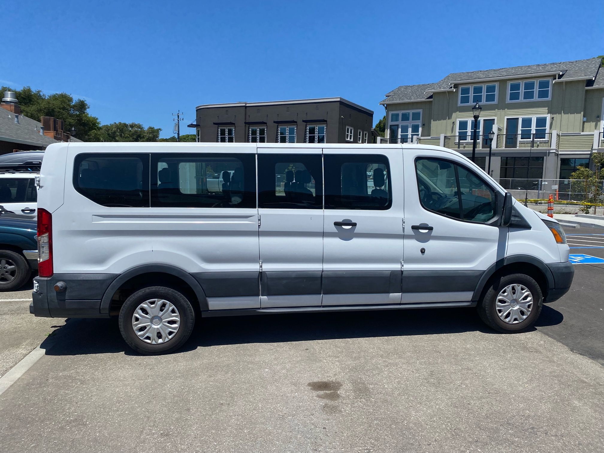 Used 2017 Ford Transit 350 XLT RWD image 1
