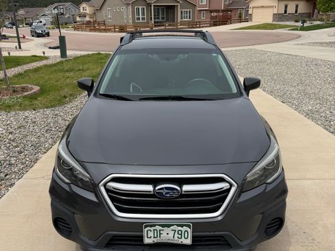 Used 2019 Subaru Outback 2.5i AWD/4WD image 2
