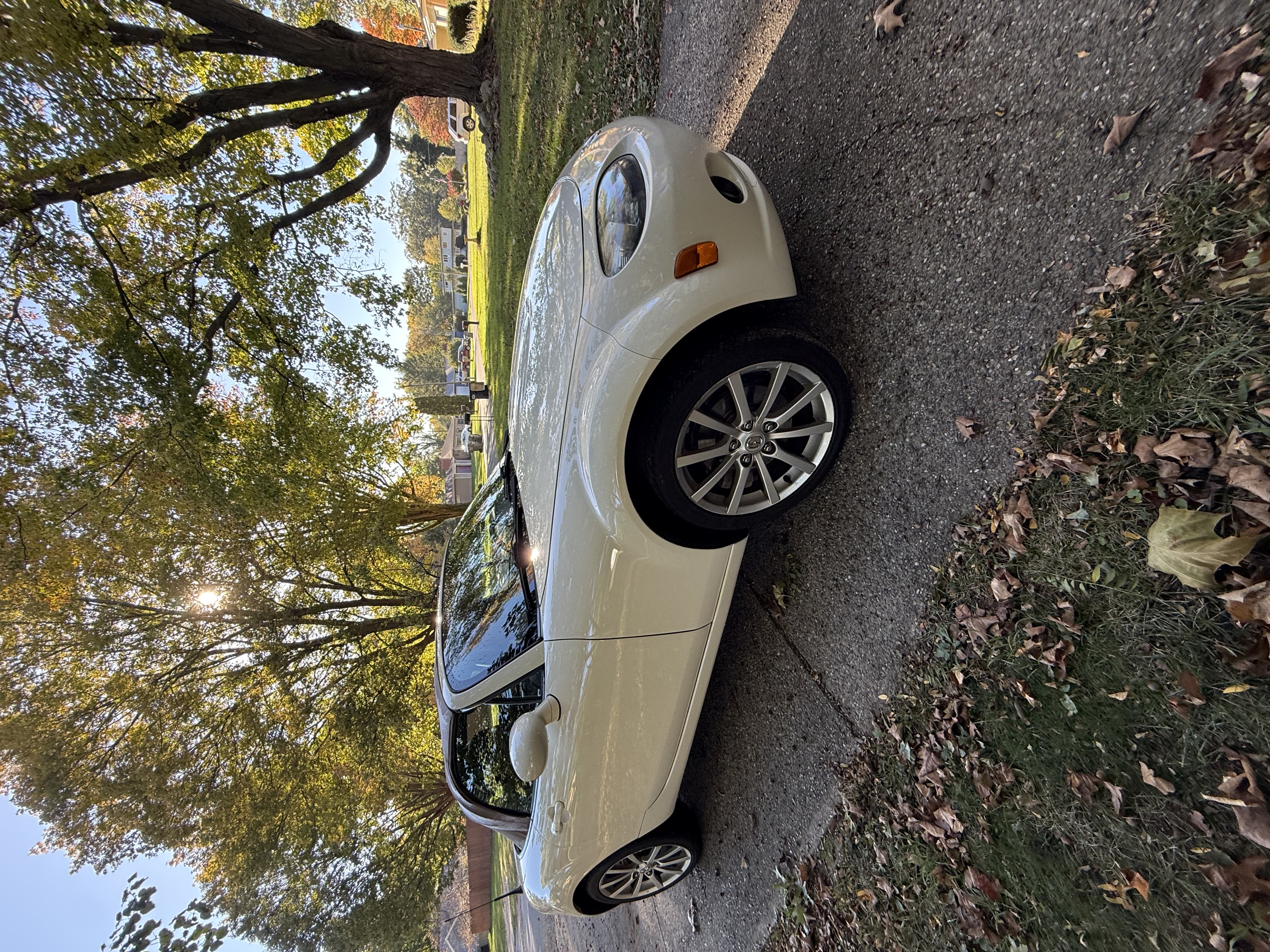 Used 2006 MAZDA MX-5 Miata Grand Touring w/ Premium Pkg RWD image 4