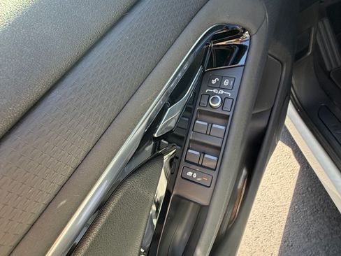 Used 2020 Land Rover Range Rover Evoque S AWD/4WD image 15