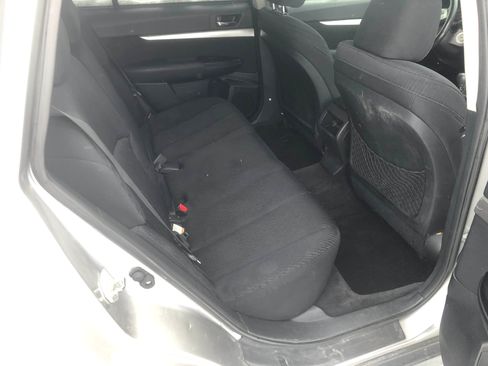 Used 2010 Subaru Outback 2.5i Premium image 14