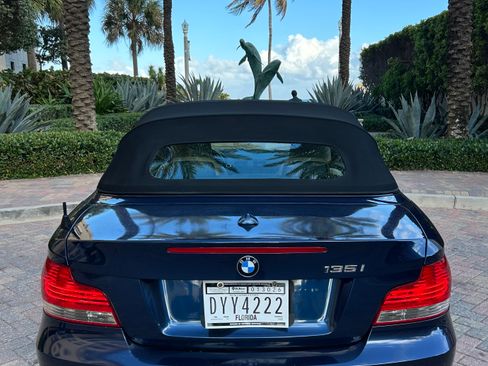 Used 2011 BMW 135i Convertible RWD image 4